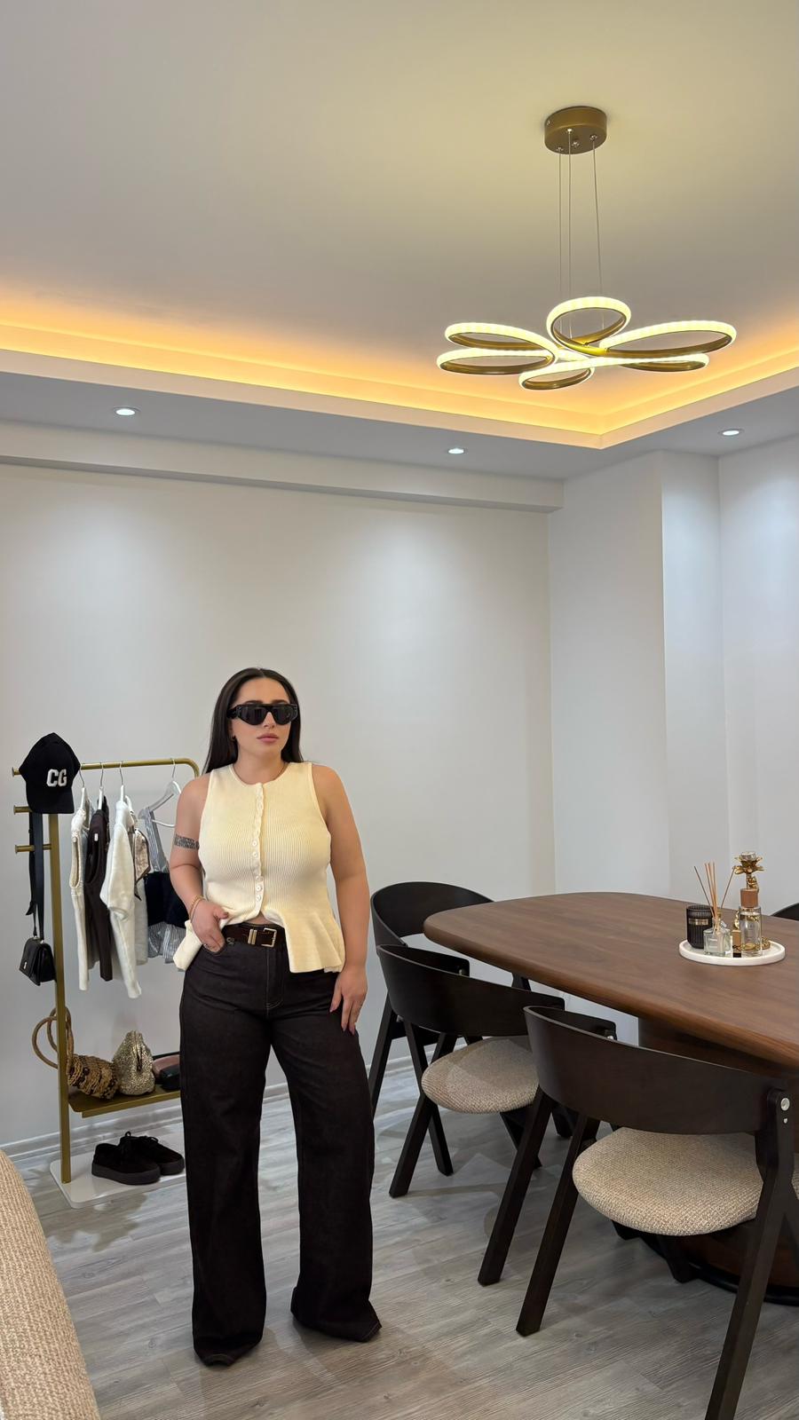 Fitilli Düğmeli Peplum Kolsuz Bluz — alternatif görünüm